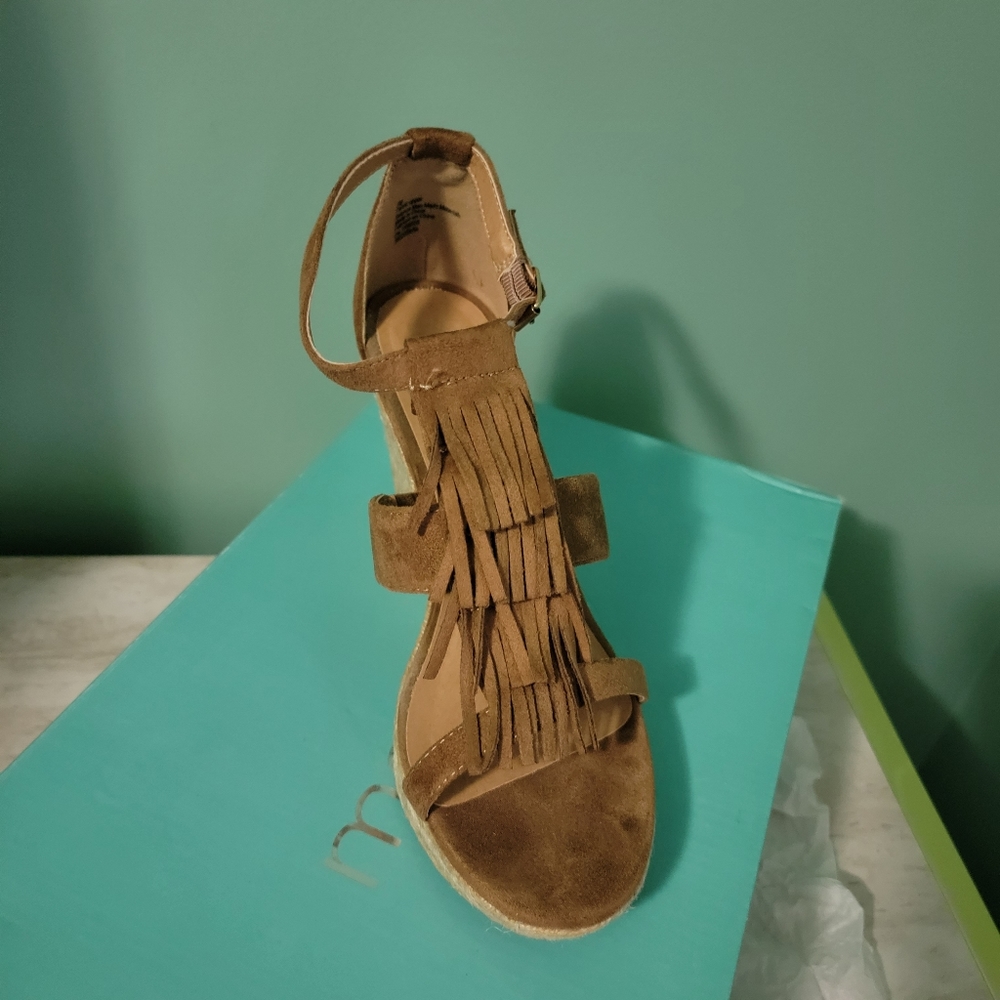 Wedges - Picture 2 of 3